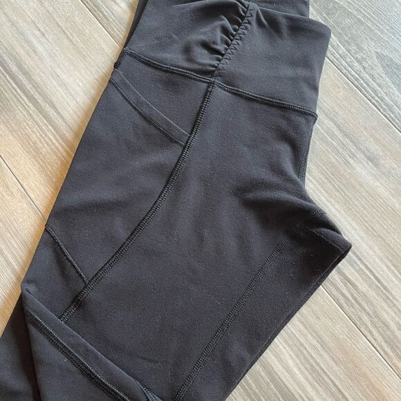 LuLuLemon black crop leggings Size 6 - Picture 6 of 9